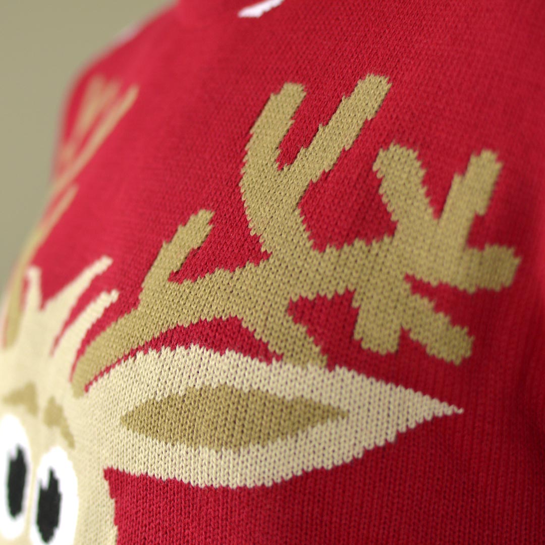 Czerwony Sweter Świąteczny dla Dzieci z Reniferem i Śnieg Szczegol