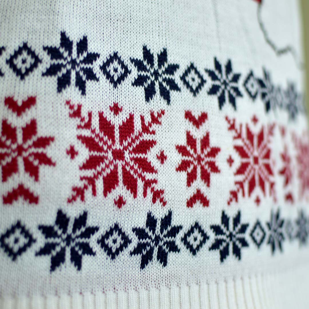 Sweter Świąteczny ze Uśmiechnięte Świętym Mikołajem i Reniferem Szczegół śnieg